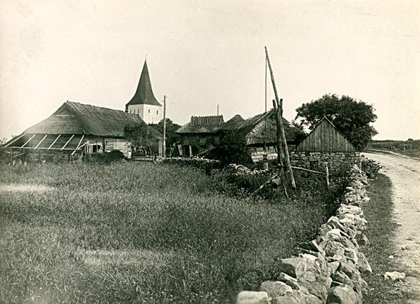 File:Pöide kirik Saaremaa 1913 [Eesti Rahva Muuseum 214-225_www.muis.ee].jpg